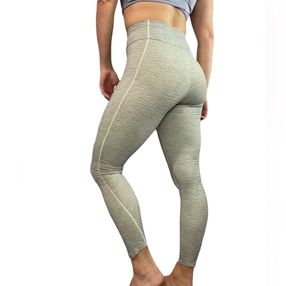 Gymshark Speed High Waist Leggings in Smokey (grayish green) Women’s Size Small - Picture 3 of 15